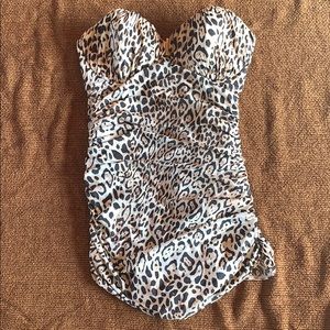 Victoria’s Secret swimsuit size 10c never used